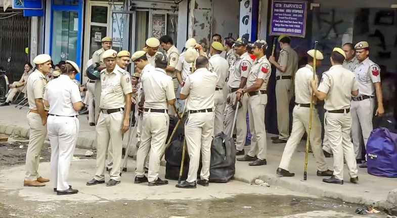 দিল্লিতে অবৈধ বাংলাদেশিদের ধরতে বিশেষ অভিযান পুলিশের